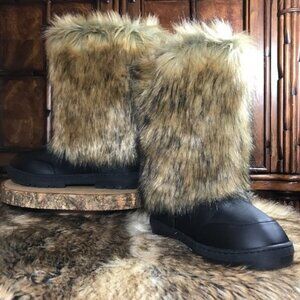 NWOT Holly Natural Faux Fur Waterproof Winter Fur Lined Lug Sole Tall Boot